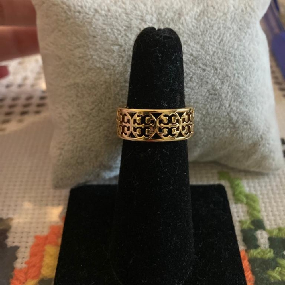 Tory Burch Ring - Picture 4 of 6